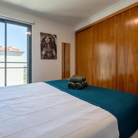 Nomad Horizon Spacious With Pool & Gym Funchal (Madeira)