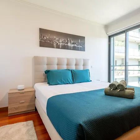 Nomad Horizon Spacious With Pool & Gym Apartamento Funchal (Madeira)