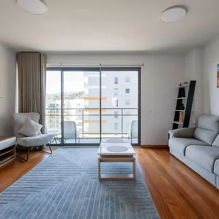 Apartmán Nomad Horizon Spacious With Pool & Gym