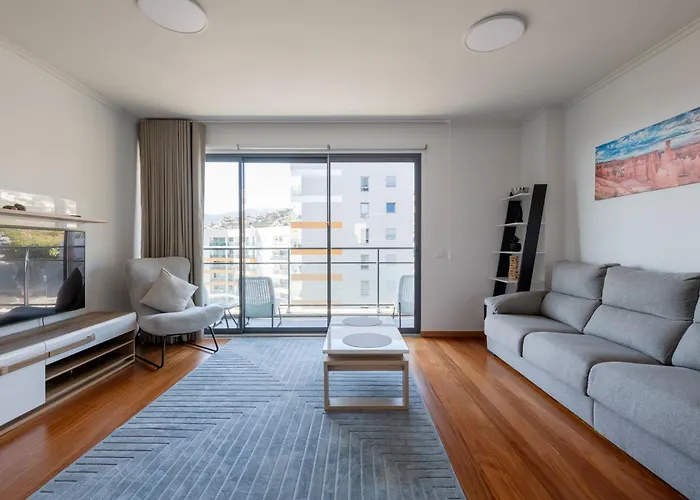 Appartement Nomad Horizon Spacious With Pool & Gym *