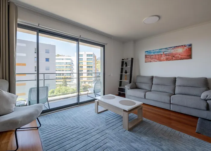 Nomad Horizon Spacious With Pool & Gym Appartement