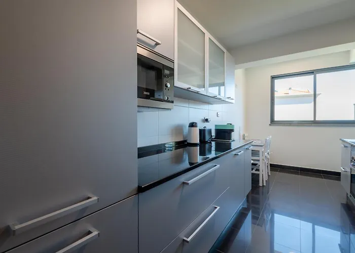 Nomad Horizon Spacious With Pool & Gym Appartement