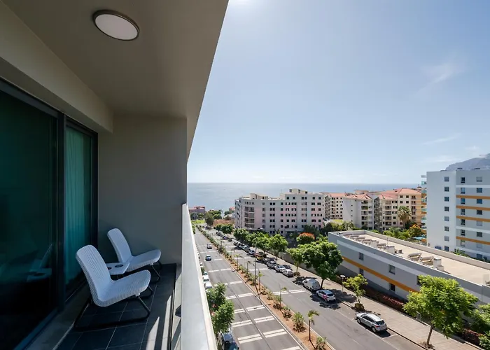 Appartement Nomad Horizon Spacious With Pool & Gym *