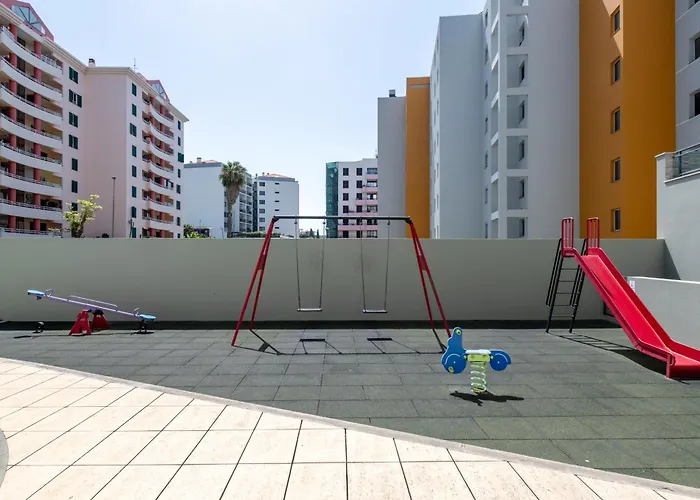 Nomad Horizon Spacious With Pool & Gym *