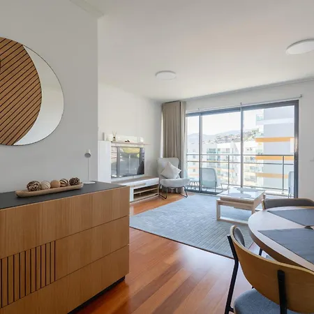Nomad Horizon Spacious With Pool & Gym Appartamento Funchal (Madeira)